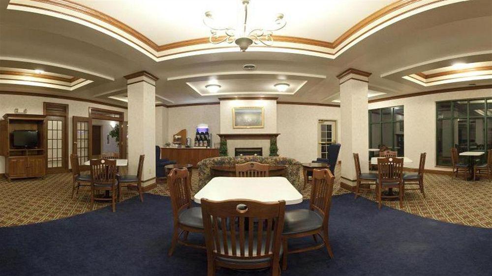 Holiday Inn Express Hotel & Suites Fort Atkinson By Ihg Zewnętrze zdjęcie