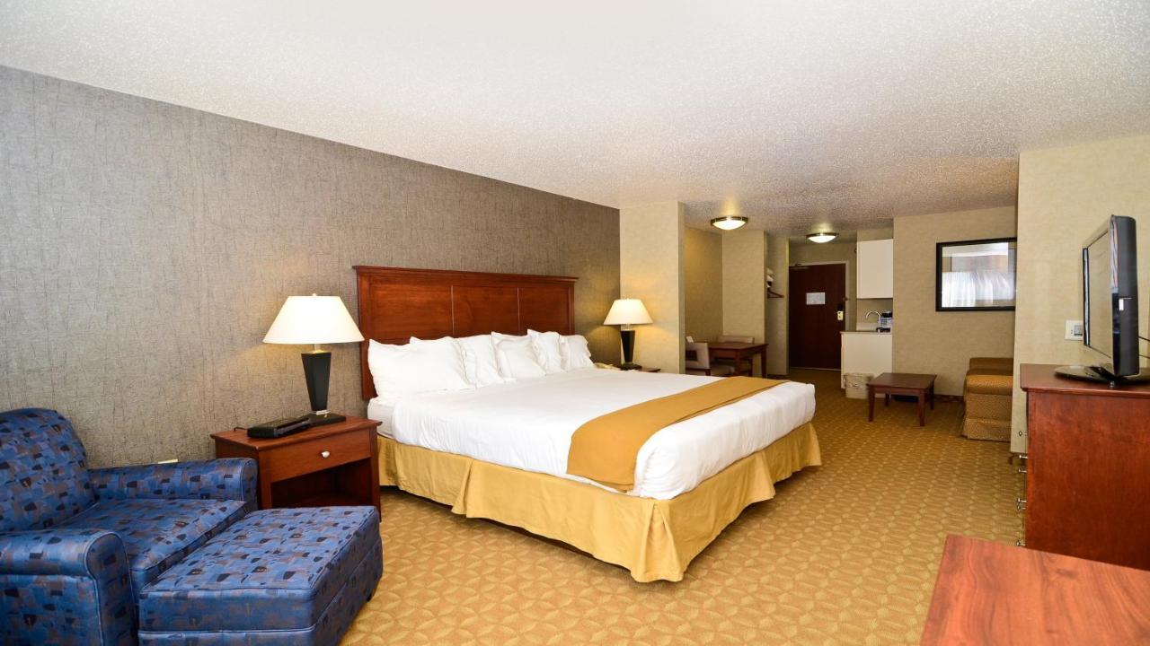 Holiday Inn Express Hotel & Suites Fort Atkinson By Ihg Zewnętrze zdjęcie